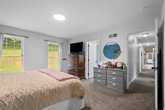 105 Jacobs Rd, Irwin Twp, PA 16038