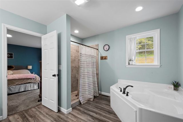 105 Jacobs Rd, Irwin Twp, PA 16038