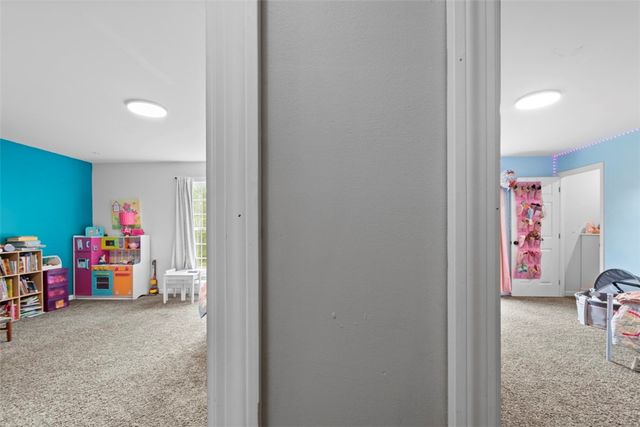 105 Jacobs Rd, Irwin Twp, PA 16038