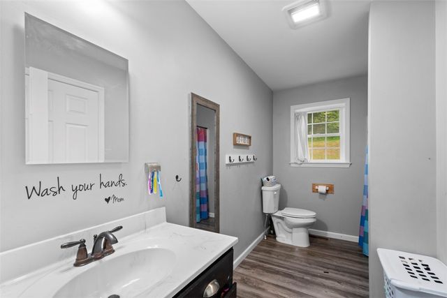 105 Jacobs Rd, Irwin Twp, PA 16038