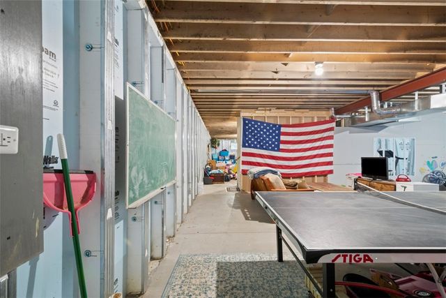 105 Jacobs Rd, Irwin Twp, PA 16038