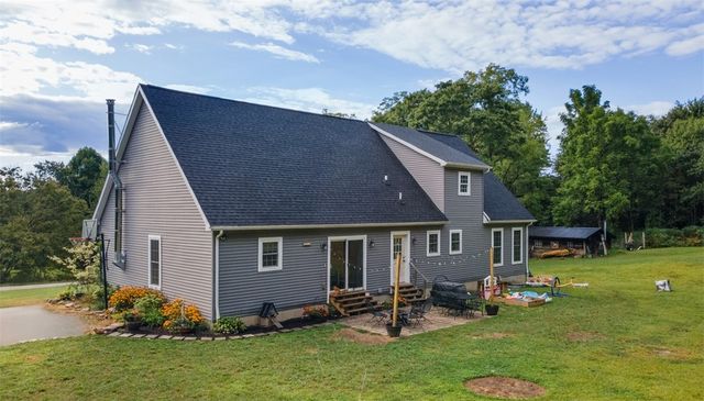 105 Jacobs Rd, Irwin Twp, PA 16038