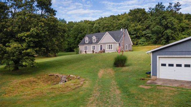 105 Jacobs Rd, Irwin Twp, PA 16038