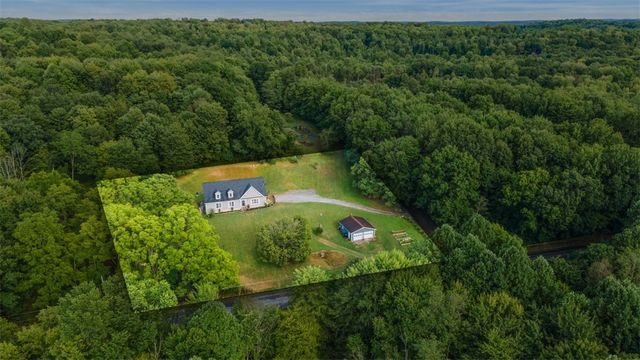 105 Jacobs Rd, Irwin Twp, PA 16038