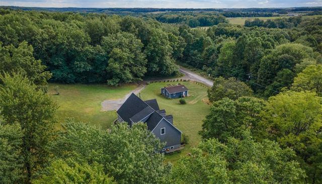 105 Jacobs Rd, Irwin Twp, PA 16038