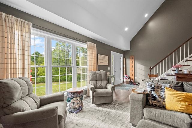 105 Jacobs Rd, Irwin Twp, PA 16038