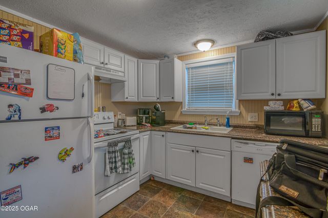 615 & 619 E 15th Street, Joplin, MO 64801