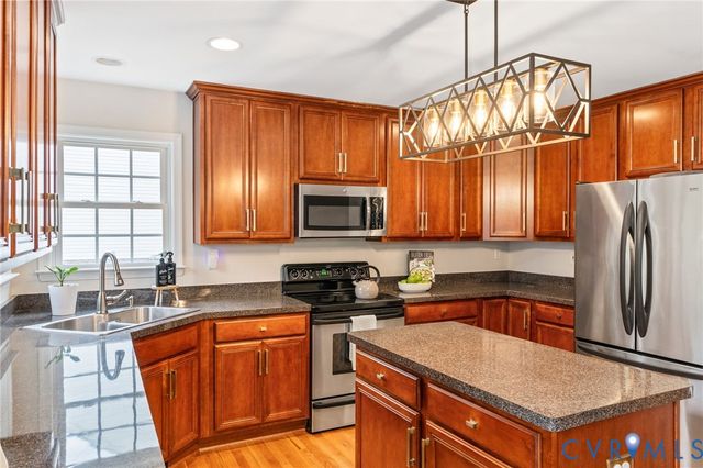 12760 Forest Mill Dr, Midlothian, VA 23112