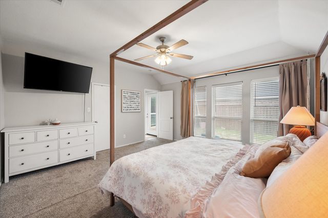 1650 Country Hills Drive, Waxahachie, TX 75165