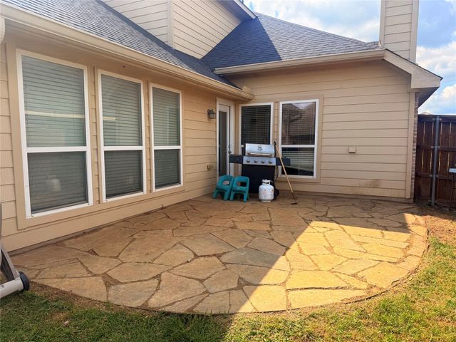 1650 Country Hills Drive, Waxahachie, TX 75165