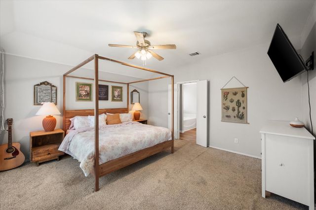 1650 Country Hills Drive, Waxahachie, TX 75165
