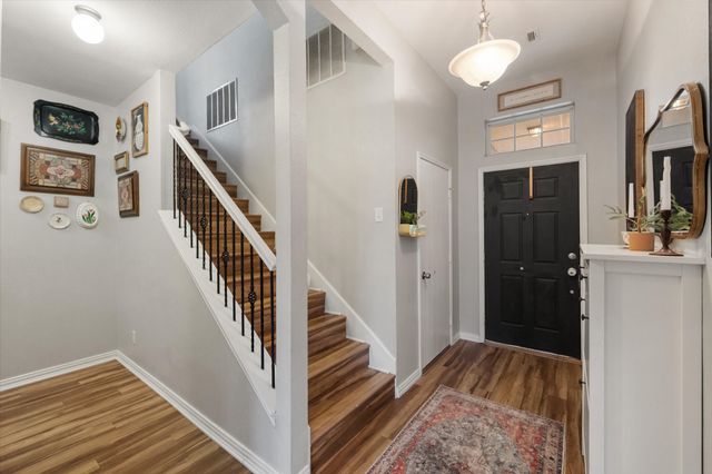 1650 Country Hills Drive, Waxahachie, TX 75165