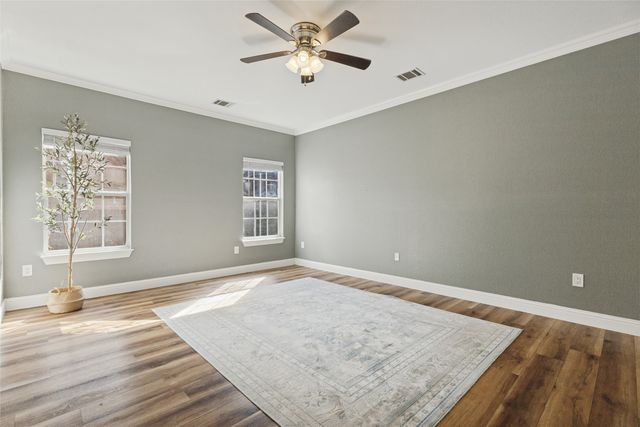 136 S College Street S, Keller, TX 76248