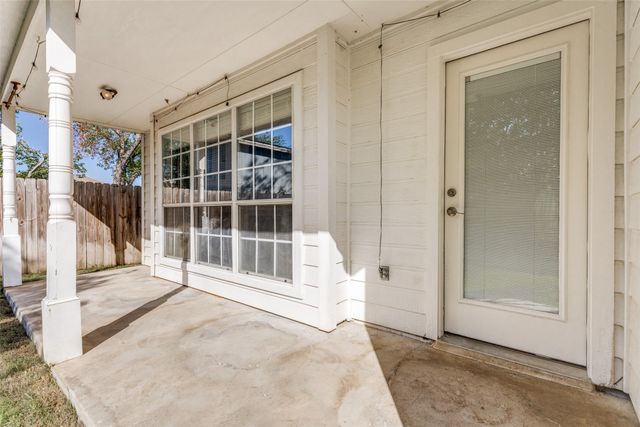 136 S College Street S, Keller, TX 76248