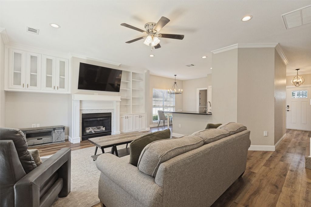 136 S College Street S, Keller, TX 76248 — photo 4