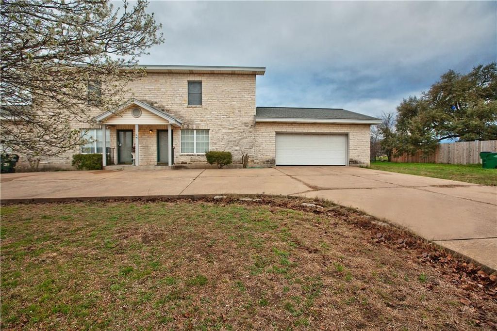 15601 Hebbe LN A, Pflugerville, TX 78660