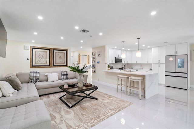 10209 Vestal Court, Coral Springs, FL 33071