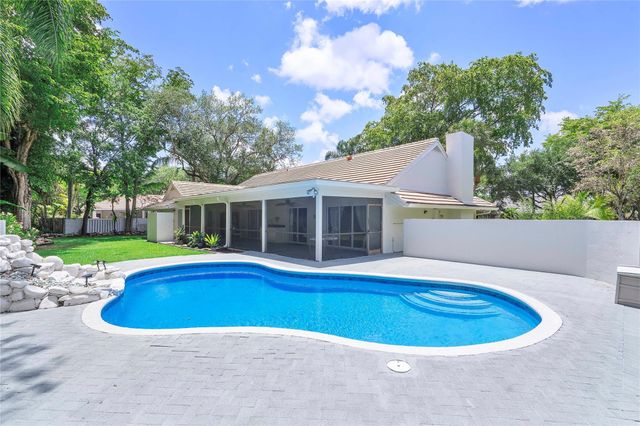10209 Vestal Court, Coral Springs, FL 33071
