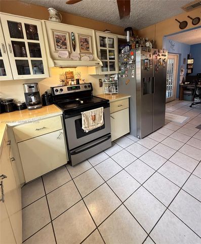 1020 SW 81st Ter, North Lauderdale, FL 33068