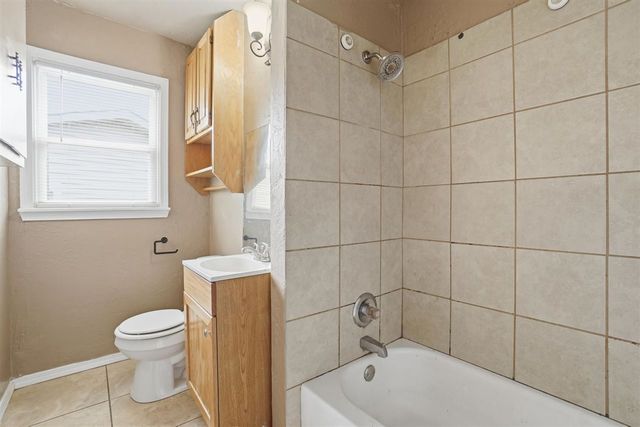 49 SW 49th, Lawton, OK 73505