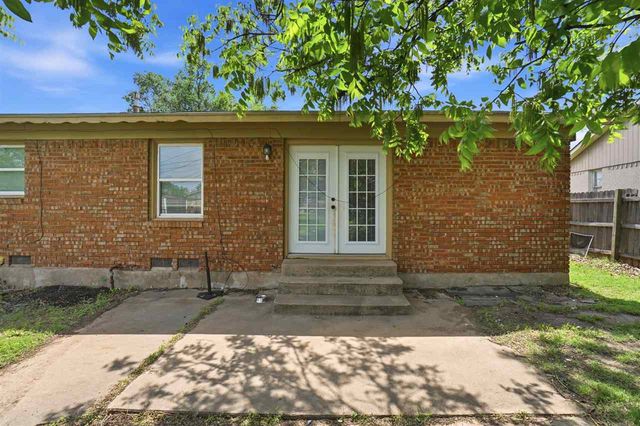 49 SW 49th, Lawton, OK 73505