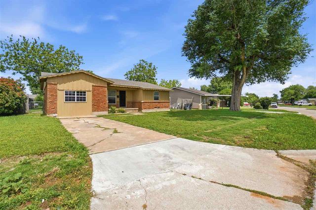 49 SW 49th, Lawton, OK 73505