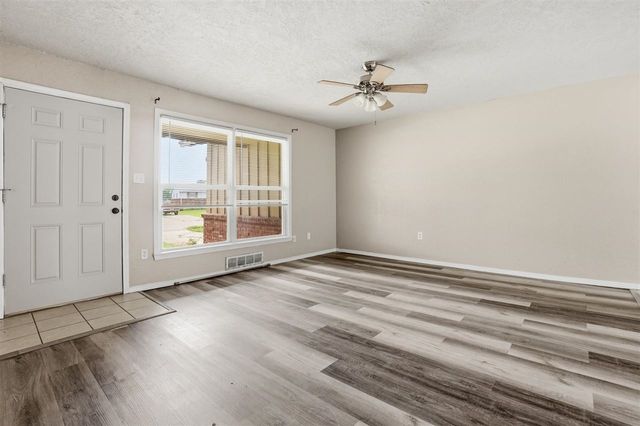 49 SW 49th, Lawton, OK 73505