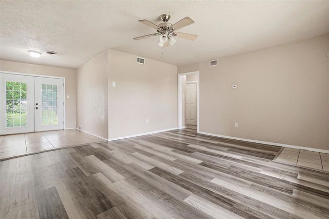 49 SW 49th, Lawton, OK 73505