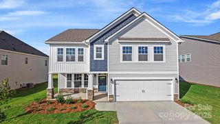 606 Fox Cove Road, Hendersonville, NC 28792