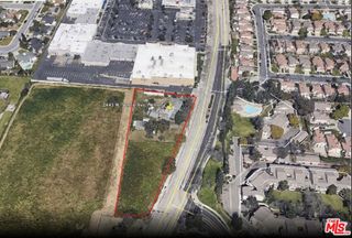 2445 N Towne Avenue, Pomona, CA 91767