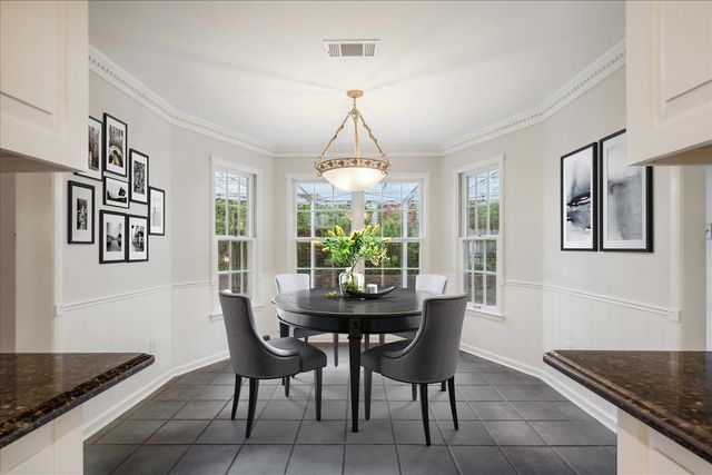 2899 CROSS COUNTRY DR, Germantown, TN 38138