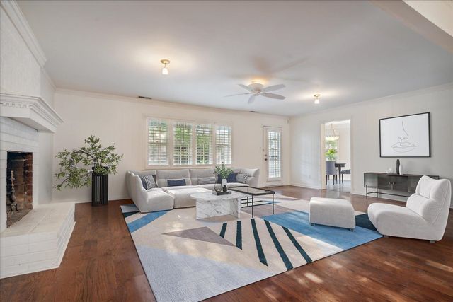 2899 CROSS COUNTRY DR, Germantown, TN 38138