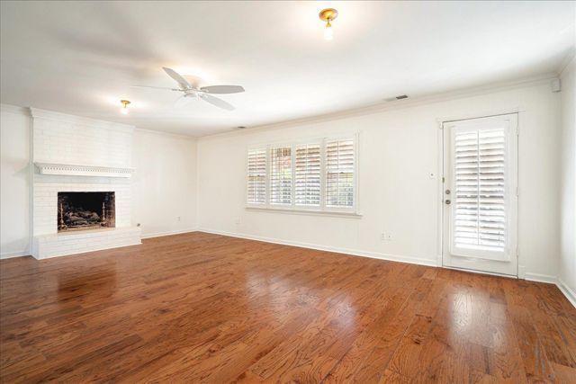 2899 CROSS COUNTRY DR, Germantown, TN 38138