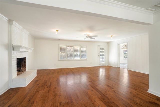 2899 CROSS COUNTRY DR, Germantown, TN 38138