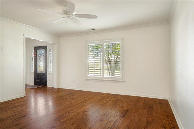 2899 CROSS COUNTRY DR, Germantown, TN 38138