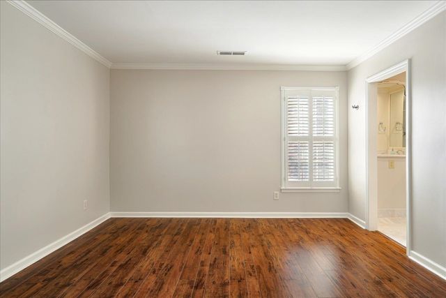 2899 CROSS COUNTRY DR, Germantown, TN 38138