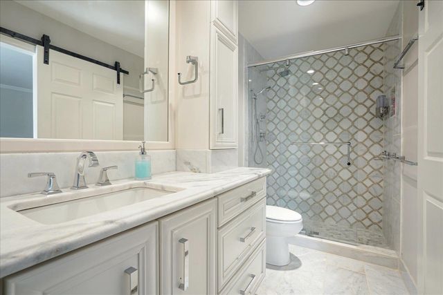 2899 CROSS COUNTRY DR, Germantown, TN 38138