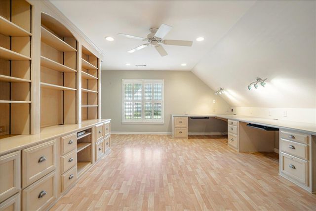 2899 CROSS COUNTRY DR, Germantown, TN 38138