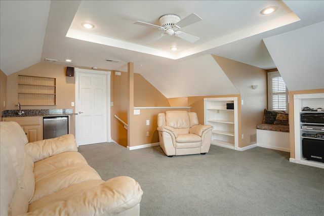 2899 CROSS COUNTRY DR, Germantown, TN 38138