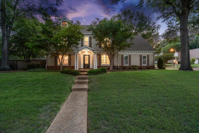 2899 CROSS COUNTRY DR, Germantown, TN 38138