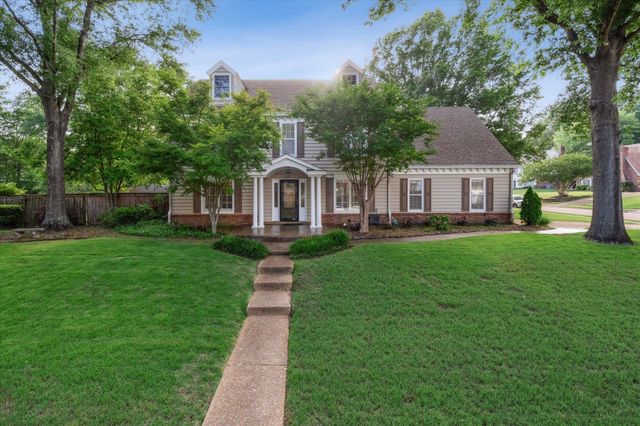 2899 CROSS COUNTRY DR, Germantown, TN 38138