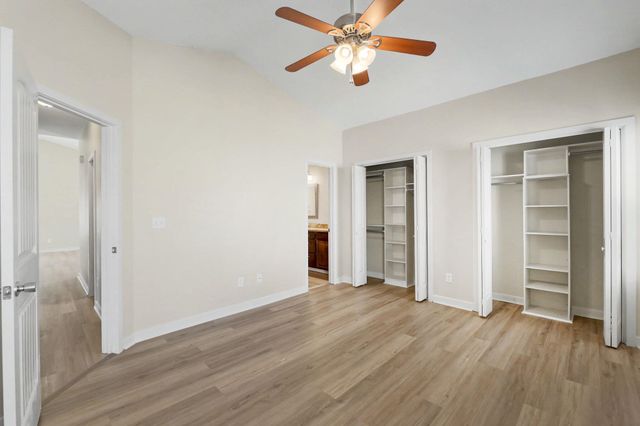 1218 S Longford St, Wichita, KS 67207