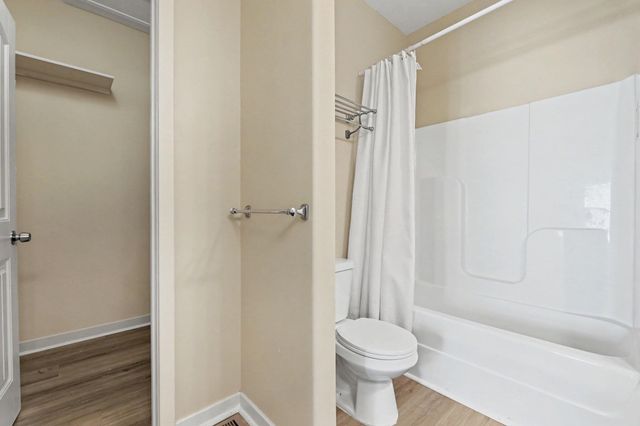 1218 S Longford St, Wichita, KS 67207