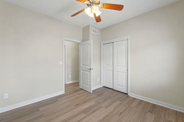 1218 S Longford St, Wichita, KS 67207