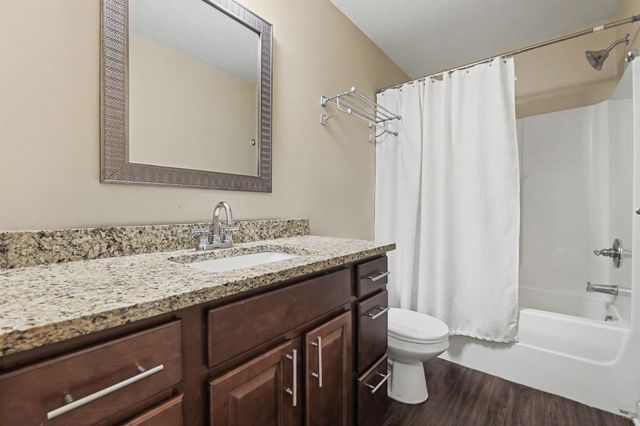 1218 S Longford St, Wichita, KS 67207