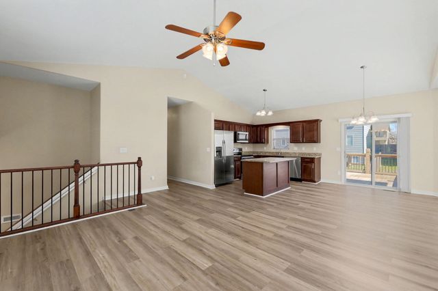 1218 S Longford St, Wichita, KS 67207