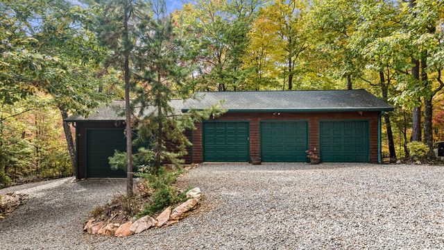 1655 Mangums Trail, Blue Ridge, GA 30513