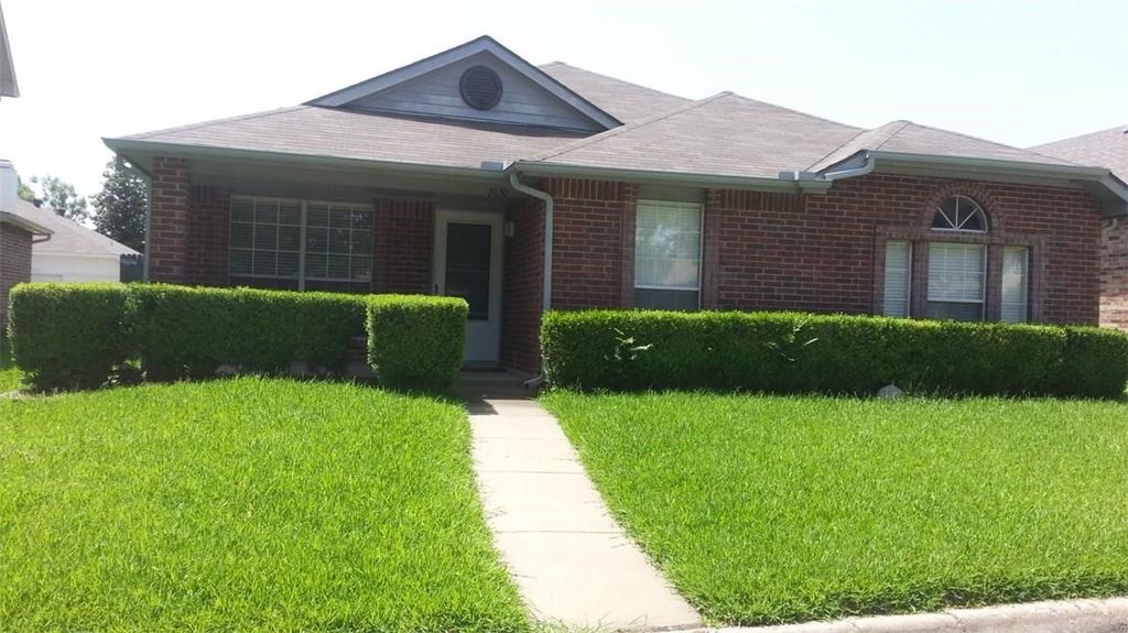 2030 Oak Creek Court, Garland, TX 75040