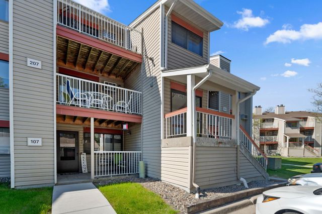 300 Shelard Parkway 209, Saint Louis Park, MN 55426