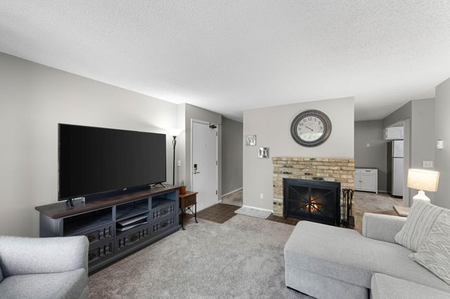 300 Shelard Parkway 209, Saint Louis Park, MN 55426